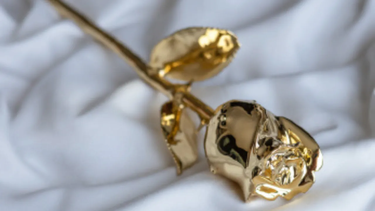 24K Golden Rose 1